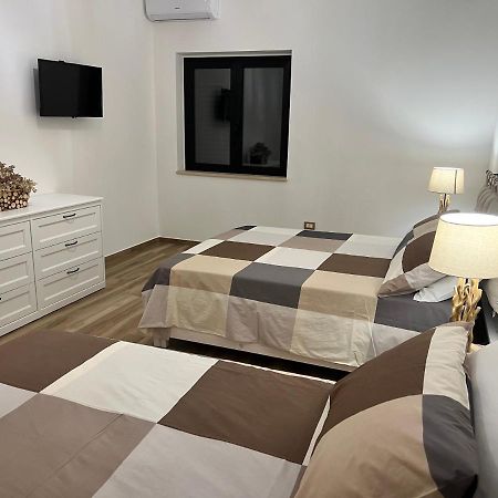 Al Vicolo Stretto Appartement Brancaleone Marina Buitenkant foto