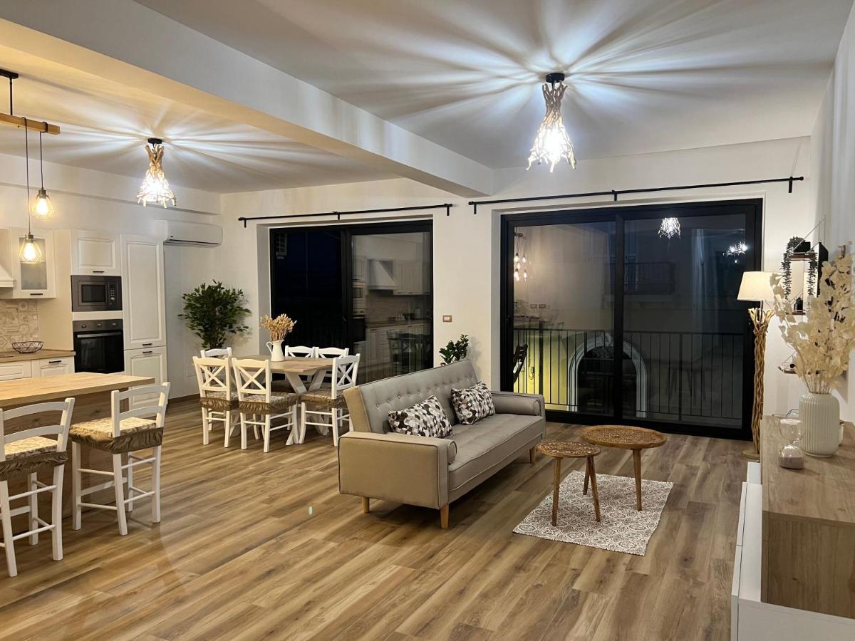 Al Vicolo Stretto Appartement Brancaleone Marina Buitenkant foto