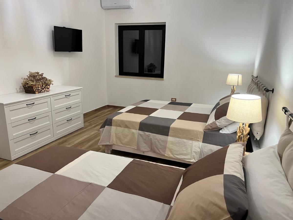 Al Vicolo Stretto Appartement Brancaleone Marina Buitenkant foto