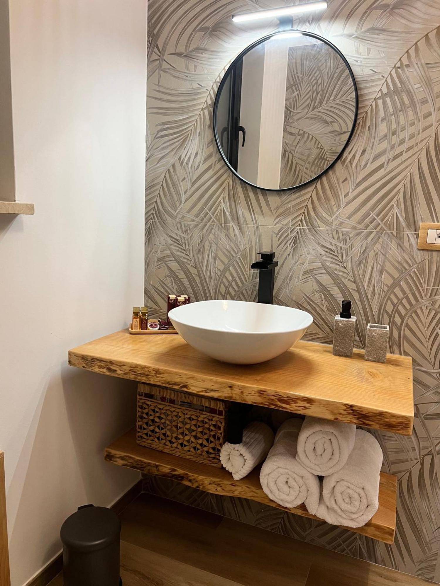 Al Vicolo Stretto Appartement Brancaleone Marina Buitenkant foto